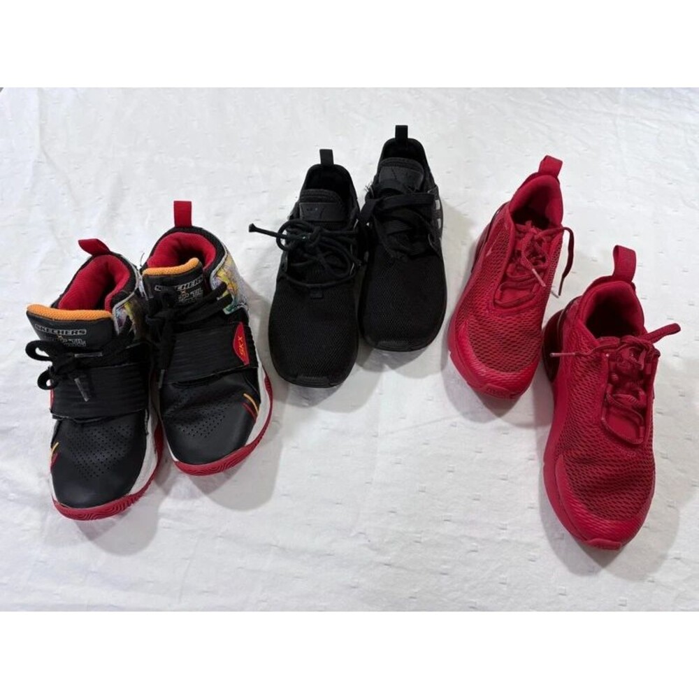 Boys shoe bundle size 1 and 1.5 Nike Skechers adidas 3 pairs